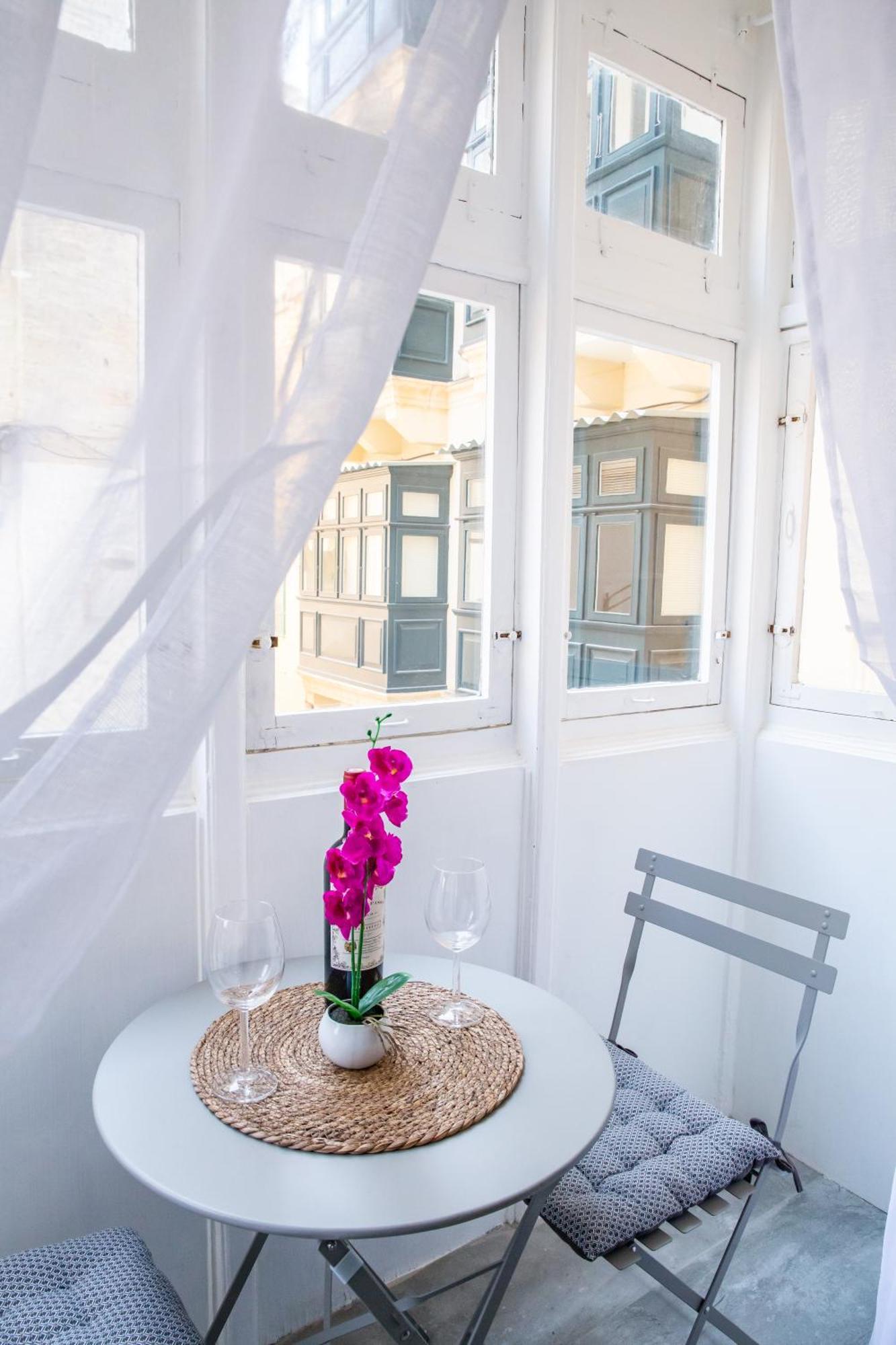 Valletta Waterfront 2 Beds Flat By Arcobnb フロリアーナ エクステリア 写真